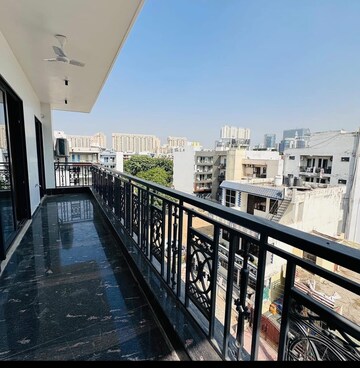 Balcony in 3 BHK Builder Floor at Sector 57 – for Rent