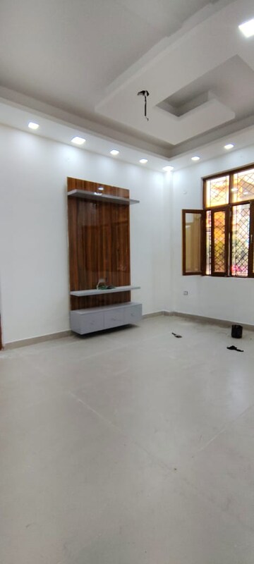 Master Bedroom in 3 BHK Builder Floor at Vasundhara Sector 1 – for Sale