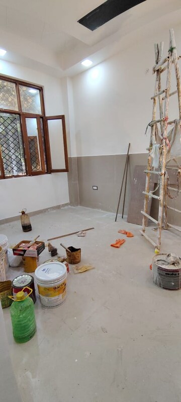 Bathroom in 3 BHK Builder Floor at Vasundhara Sector 1 – for Sale