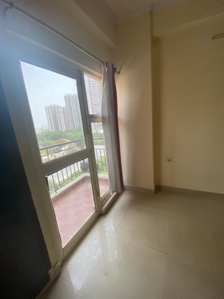 undefined, gardenia-golf-city 3 Bedroom 1550 Sq.Ft. Apartment In Sector 75 Noida 8002964