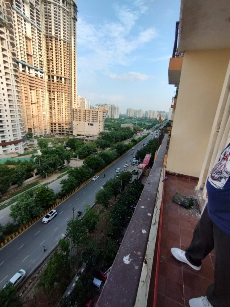 Master Bedroom, gardenia-golf-city 3 Bedroom 1550 Sq.Ft. Apartment In Sector 75 Noida 8002964