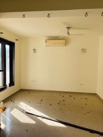 Bathroom in 4 BHK Villa at Sector 23 – for Rent