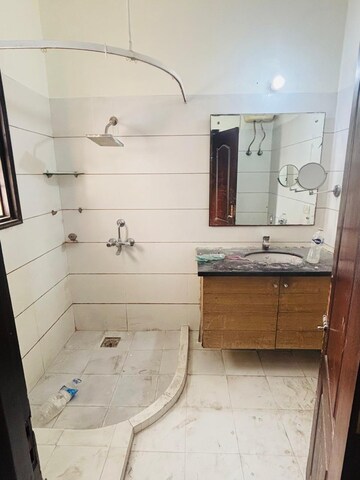 Bathroom in 4 BHK Villa at Sector 23 – for Rent