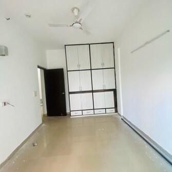 3 BHK Apartment For Rent in Mahagun Moderne Sector 78 Noida  8002973