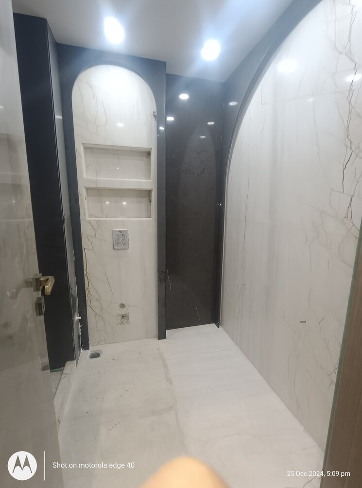 Kitchen, sarvapriya vihar 3.5 Bedroom 233 Sq.Yd. Builder Floor In Sarvapriya Vihar Delhi 8003009