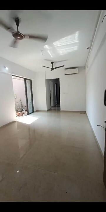 2 BHK Apartment For Rent in Lodha Palava City, Dombivli East
