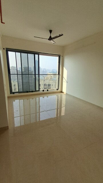 Room in 3 BHK Apartment at Dosti Eastern Bay, Wadala – for Rent
