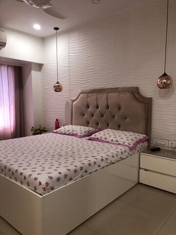 Bedroom in 2 BHK Apartment at Bunch Berry, Andheri West – for Sale