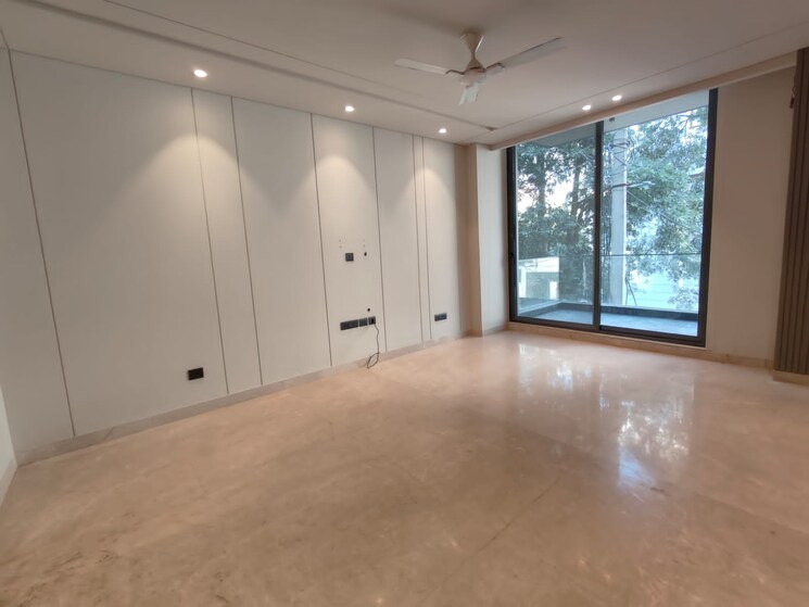 Room, emaar-palm-gardens 3 Bedroom 1900 Sq.Ft. Apartment In Sector 83 Gurgaon 8003075