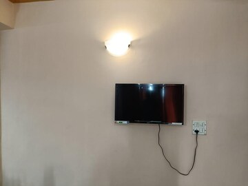 Furnished Amenities in 3.5 BHK Apartment at Orchid Island, Sector 51 – for Rent