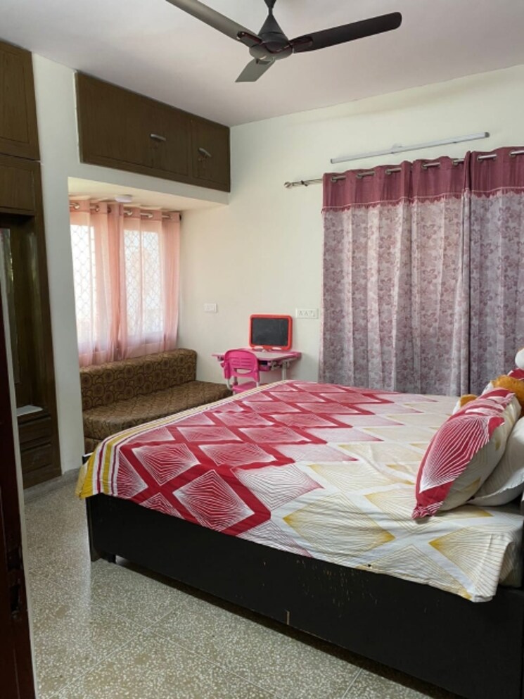 Room, sector 41 3 Bedroom 185 Sq.Mt. Independent House In Sector 41 Noida 8003153