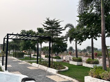  Plot – Garden View at Vidhan Sabha Marg - for Sale