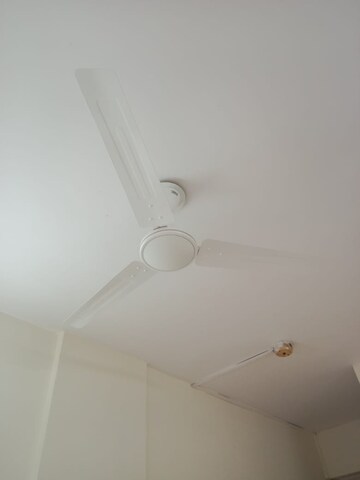 Bathroom in 3.5 BHK Builder Floor at Ardee City, Sector 52 – for Rent