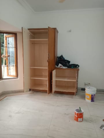 Living Room in 3.5 BHK Builder Floor at Ardee City, Sector 52 – for Rent