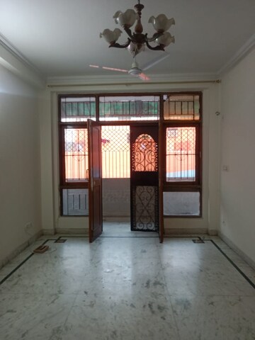 Room in 3.5 BHK Builder Floor at Ardee City, Sector 52 – for Rent