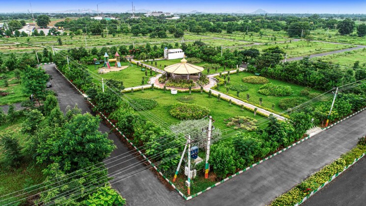 Garden, bhongiri warangal highway  160 Sq.Yd. Plot In Bhongiri Warangal Highway Hyderabad 8003194