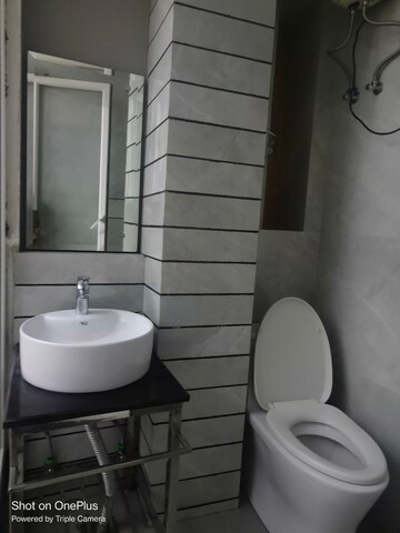 Bathroom in 3.5 BHK Builder Floor at Ardee City, Sector 52 – for Rent