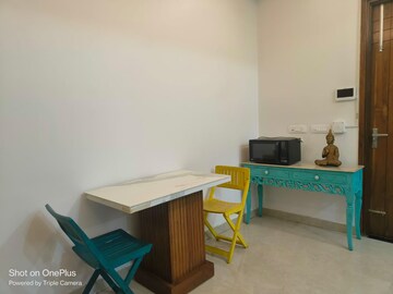 Living Room in 3.5 BHK Builder Floor at Ardee City, Sector 52 – for Rent