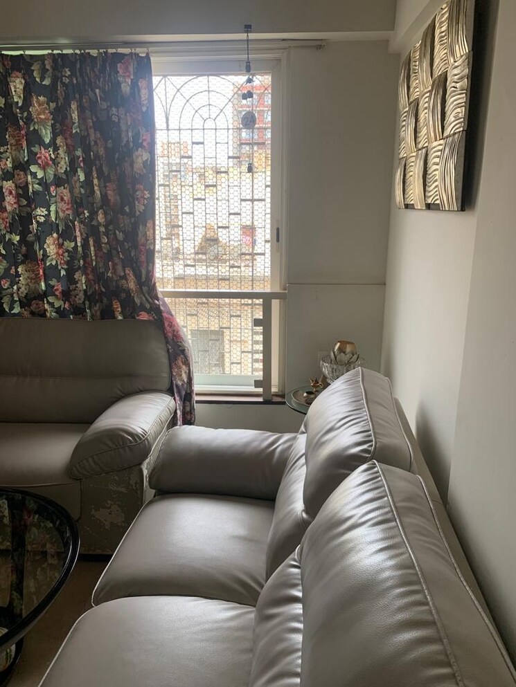 Living Room, regent-jeevan-tara-chs 1 Bedroom 513 Sq.Ft. Apartment In Vile Parle East Mumbai 8003201