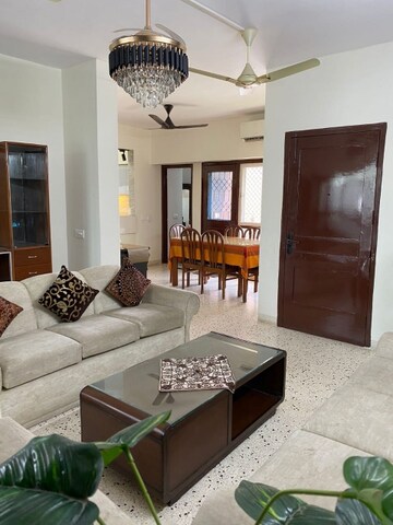 Living Room in 6 BHK Independent House at RWA Apartments Sector 39, Sector 39 – for Sale