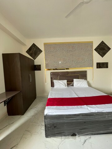 Team Area in 3 BHK Apartment at Huda Sarswati Vihar, Sector 28 – for Rent