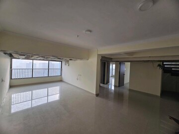 Room in 4 BHK Apartment at Chaitanya Tower, Prabhadevi – for Sale