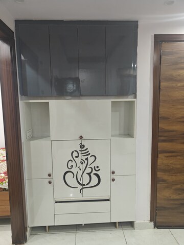 Furnished Amenities in 2 BHK Builder Floor at Dwarka Mor – for Rent