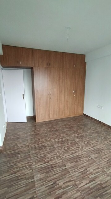 Room in 2 BHK Apartment at Mittal Palms, Jakkuru – for Rent
