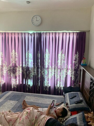 Master Bedroom in 1 BHK Apartment at Shamik Marvel, Vile Parle East – for Sale