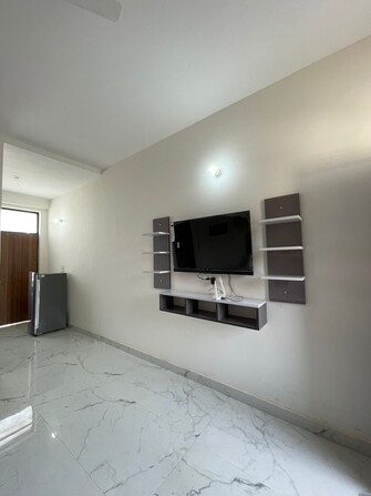 2 BHK Apartment For Rent in Shree Vardhman Victoria Sector 70 Gurgaon  8003228