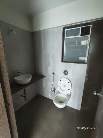 Bathroom in 1 BHK Apartment at Amardeep Mahal, Vile Parle East – for Sale
