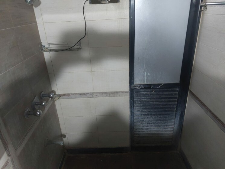 Bathroom, mayfair-sonata-greens 2 Bedroom 900 Sq.Ft. Apartment In Vikhroli West Mumbai 8003261