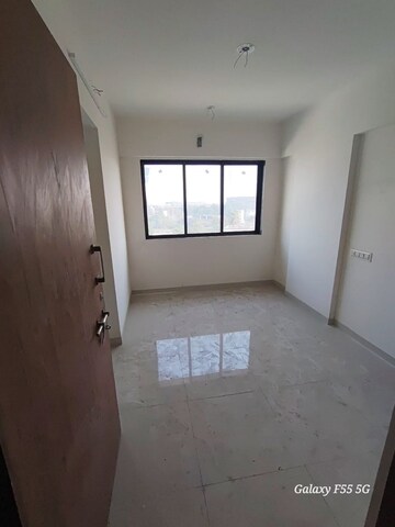 Room in 1 BHK Apartment at Dhanlaxmi Vihar, Vile Parle East – for Sale