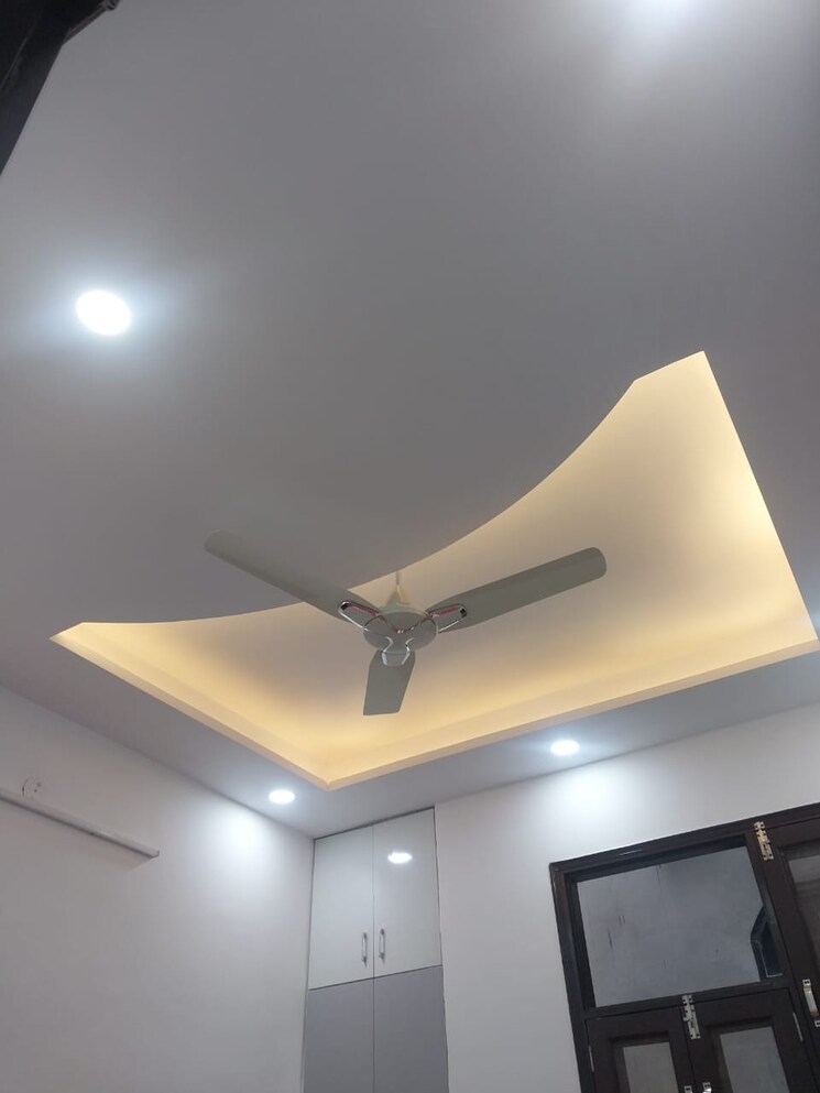 undefined, paschim vihar 2.5 Bedroom 84 Sq.Yd. Apartment In Paschim Vihar Delhi 8003279