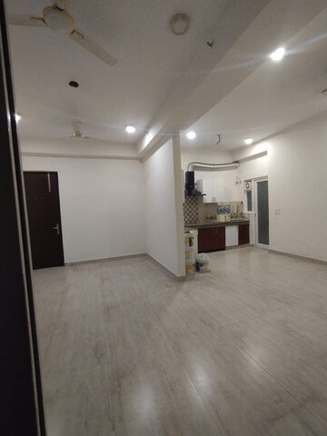 Room in 4 BHK Apartment at Gulshan Vivante, Sector 137 – for Sale