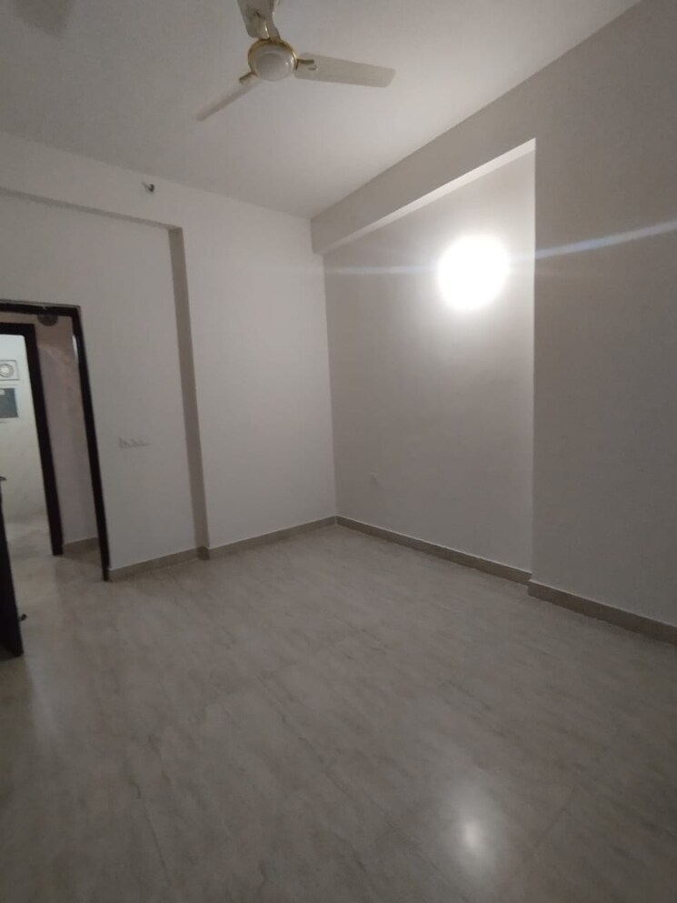 Room, gulshan-vivante 4 Bedroom 2645 Sq.Ft. Apartment In Sector 137 Noida 8003306