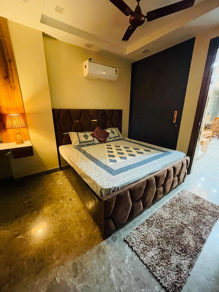 Bedroom, paschim vihar 2.5 Bedroom 84 Sq.Yd. Builder Floor In Paschim Vihar Delhi 8003310