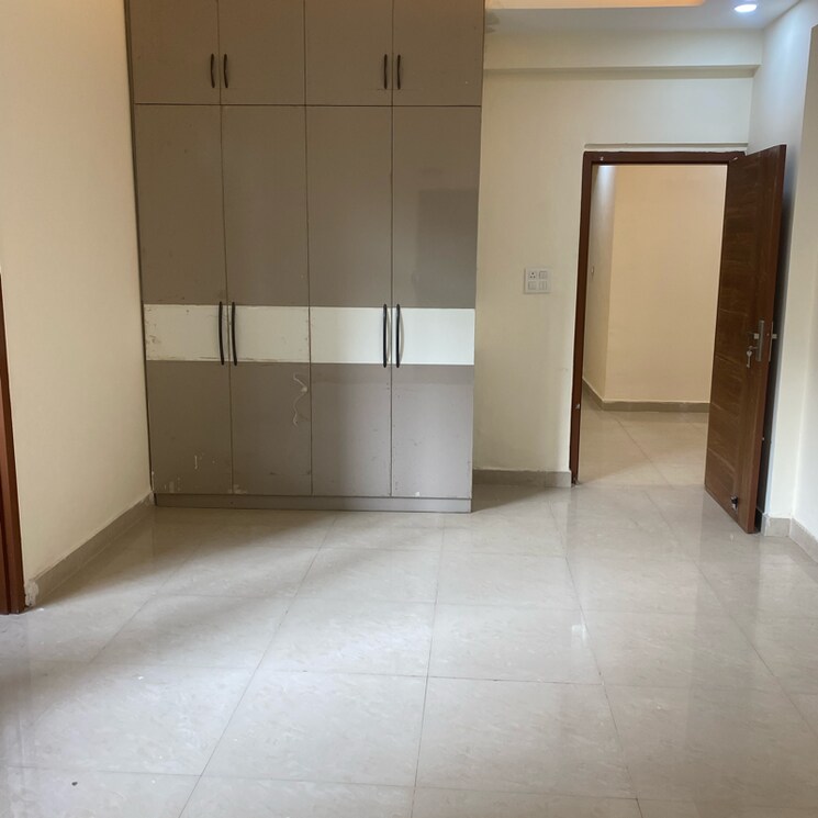 Room, dhakoli village 2 Bedroom 1800 Sq.Ft. Apartment In Dhakoli Village Zirakpur 8003334