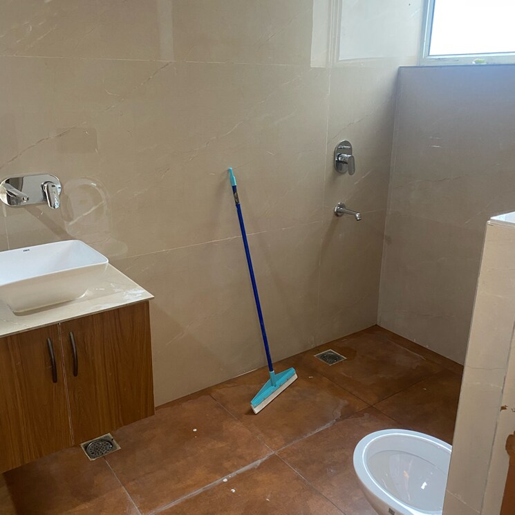 Bathroom, dhakoli village 2 Bedroom 1800 Sq.Ft. Apartment In Dhakoli Village Zirakpur 8003334