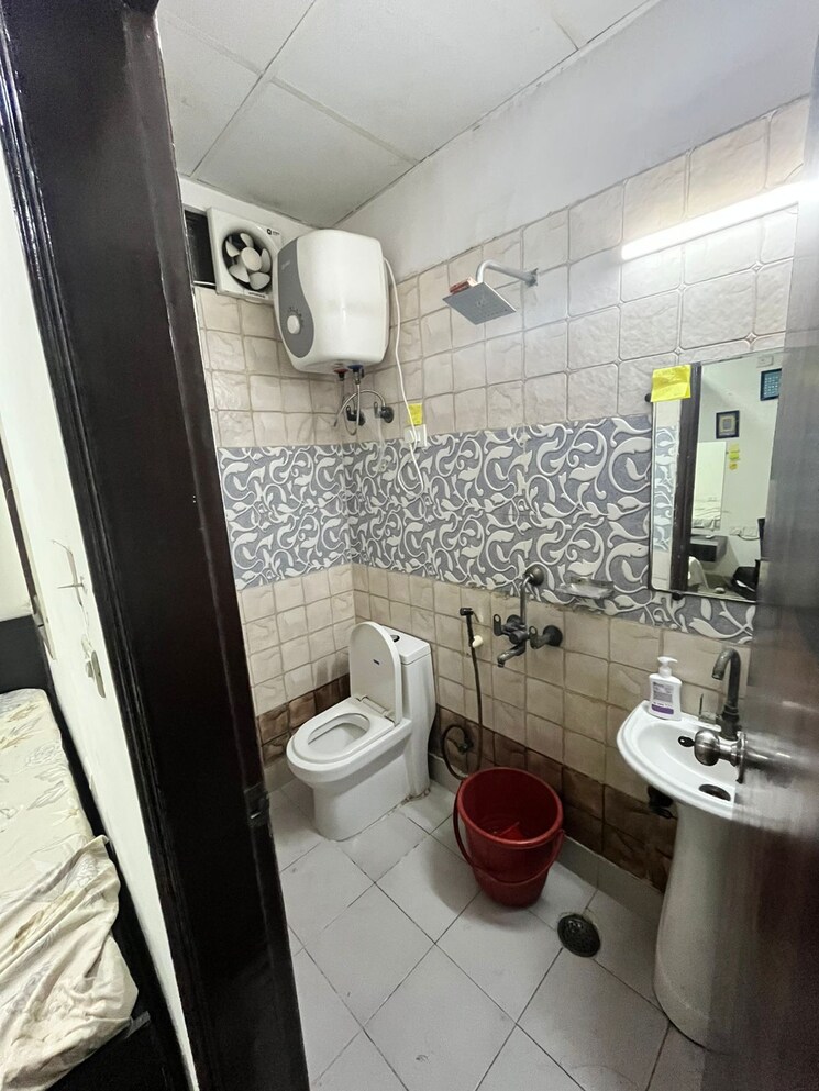 Master Bedroom, sector 20 5 Bedroom 112 Sq.Mt. Villa In Sector 20 Noida 8003346