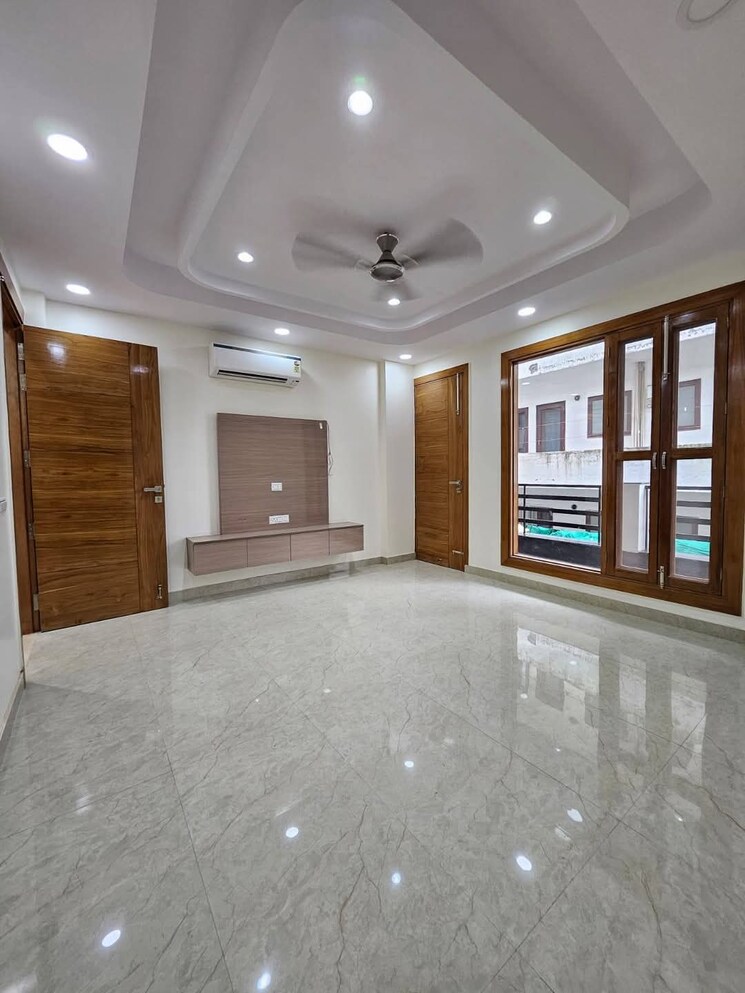 Master Bedroom, sector 9 3 Bedroom 263 Sq.Yd. Builder Floor In Sector 9 Gurgaon 8003352