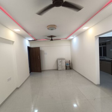 2 BHK Apartment For Rent in Avant Hillway, Goregaon East