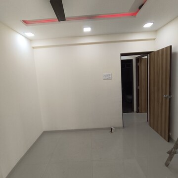 Room in 2 BHK Apartment at Avant Hillway, Goregaon East – for Rent