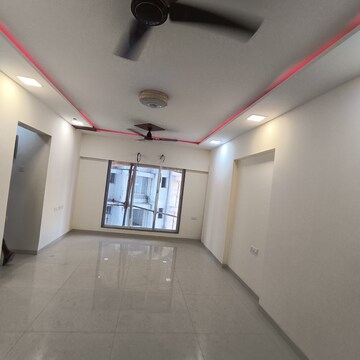 Room in 2 BHK Apartment at Avant Hillway, Goregaon East – for Rent
