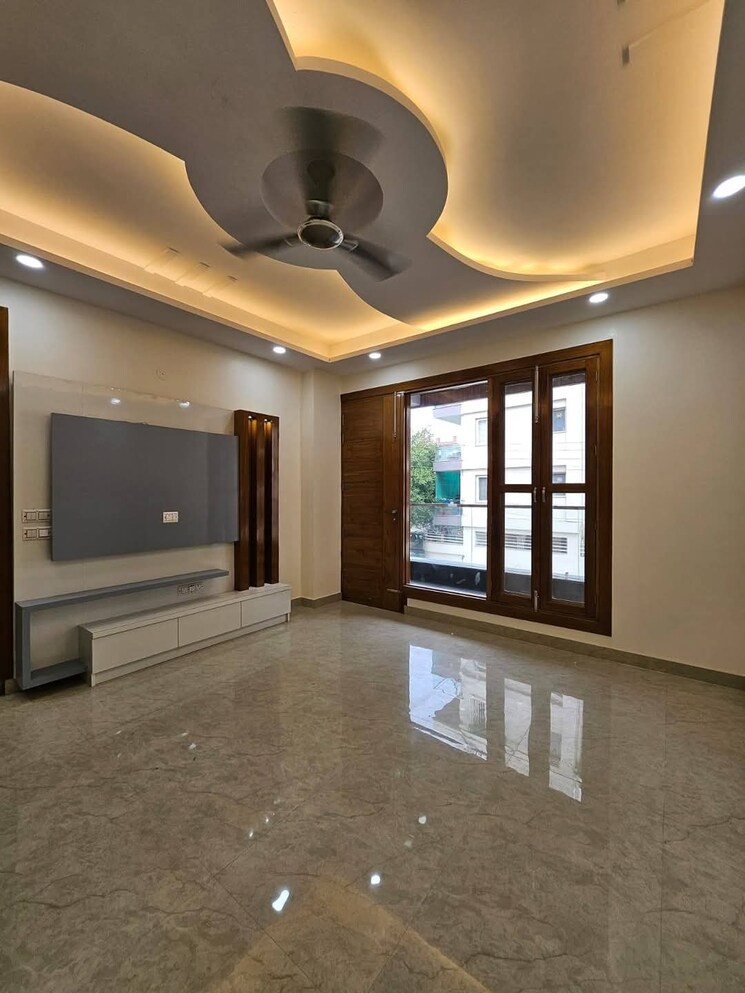 Room, sector 4 3 Bedroom 250 Sq.Yd. Builder Floor In Sector 4 Gurgaon 8003362