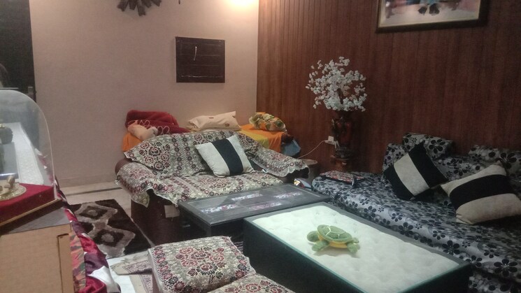 Living Room, nehru nagar 3.5 Bedroom 200 Sq.Yd. Builder Floor In Nehru Nagar Ghaziabad 8003391