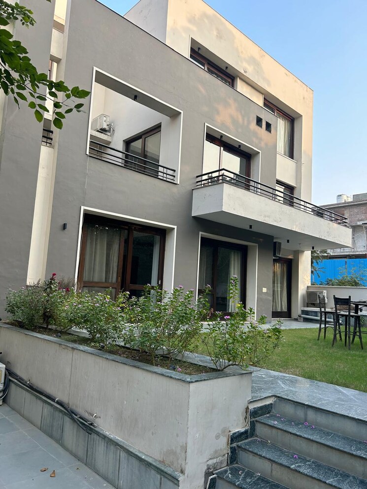 Exterior View, dlf-royale-residences 5 Bedroom 502 Sq.Yd. Villa In Dlf Phase I Gurgaon 8003388