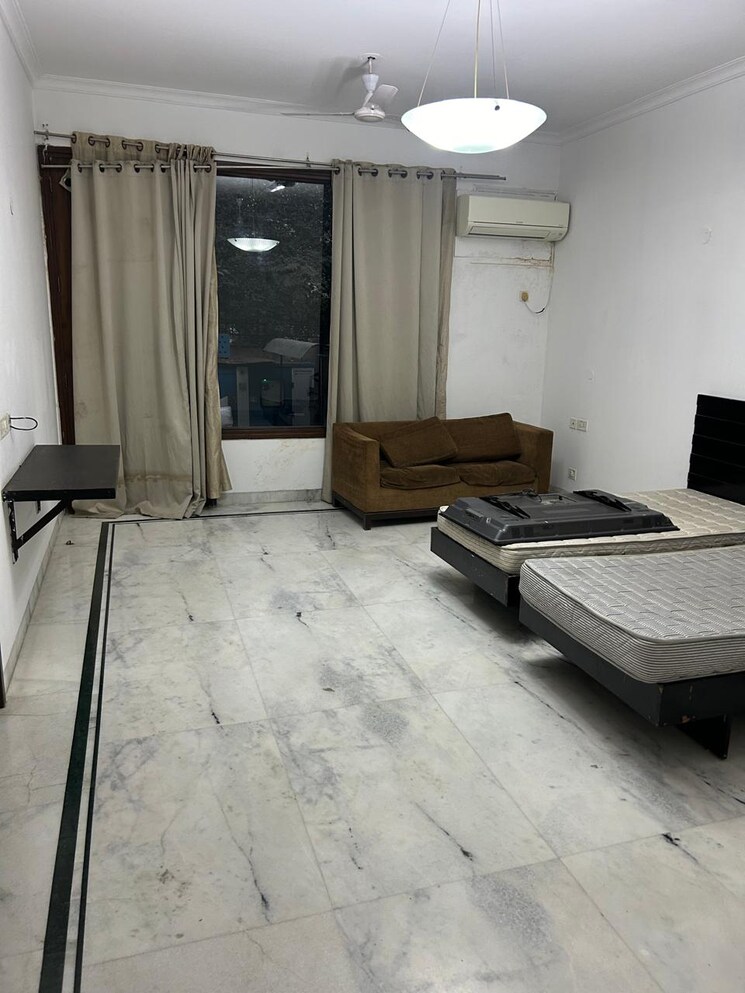 Bedroom, dlf-royale-residences 5 Bedroom 502 Sq.Yd. Villa In Dlf Phase I Gurgaon 8003388