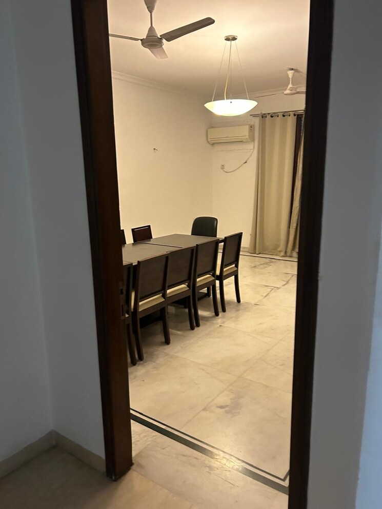 Room, dlf-royale-residences 5 Bedroom 502 Sq.Yd. Villa In Dlf Phase I Gurgaon 8003388