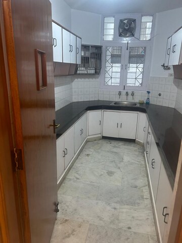 Kitchen in 5 BHK Villa at DLF Royale Residences, Dlf Phase I – for Sale
